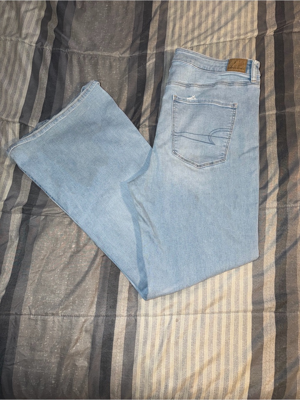 American Eagle Outfitters Light Wash Bootcut Jeans size 18 tall long